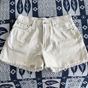Assembly Label Cream White Frayed-Hem Denim Shorts